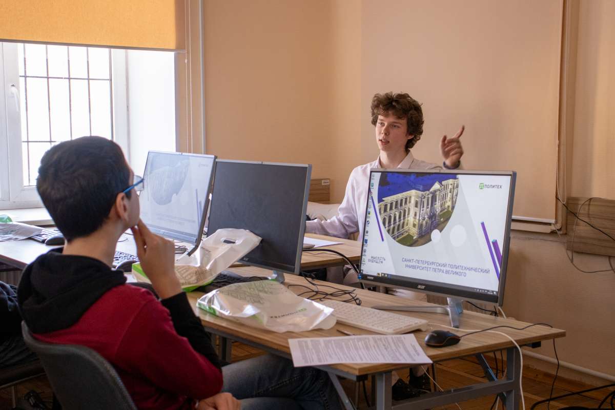 «Инженерная лига Политеха»: образовательные интенсивы для школьников